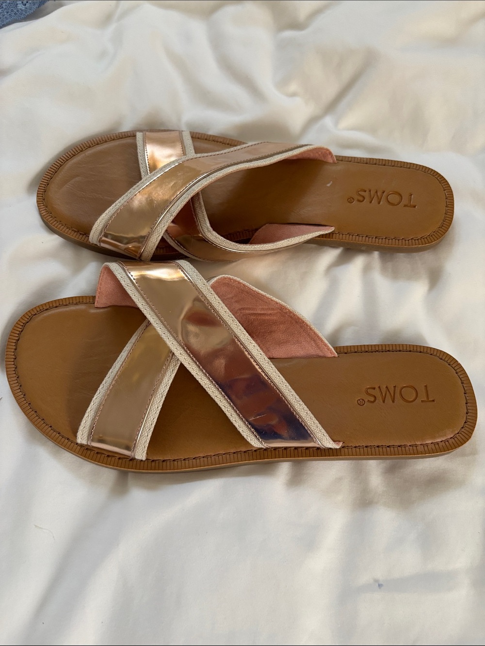 TOMS Women's Metallic Rose Gold Crisscross Sandals - Picture 2 of 3